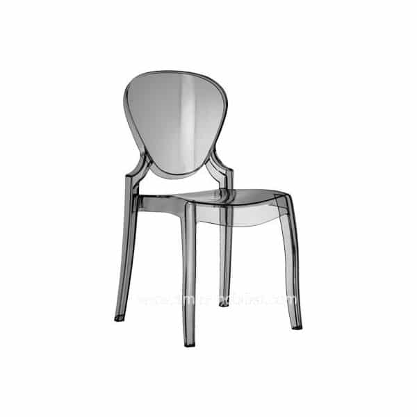 Exemple de chaise en polycarbonate