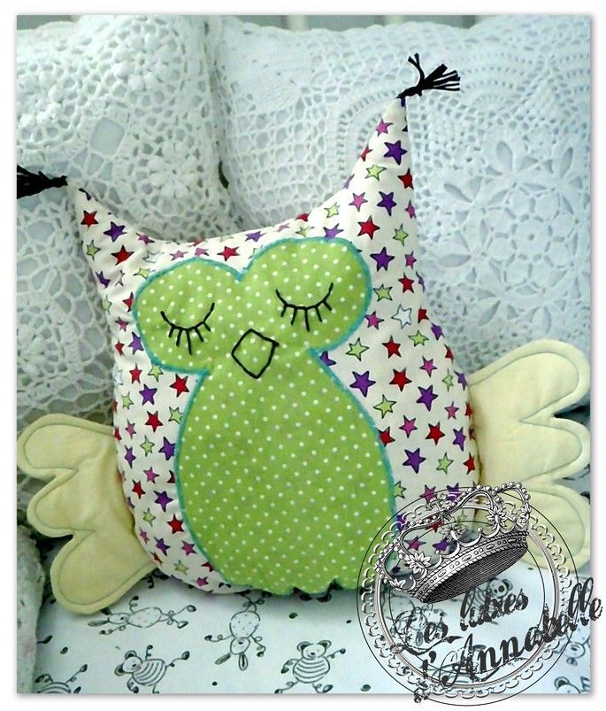 Décorez la chambre de votre enfant avec ce joli coussin chouette ! Source image : http://lubiesdannabelle.canalblog.com